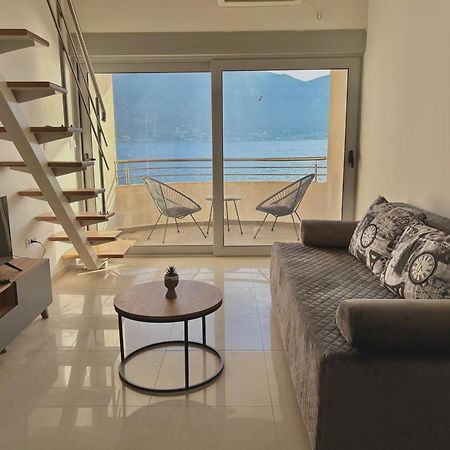 Waterfront Apartments Cattaro Esterno foto