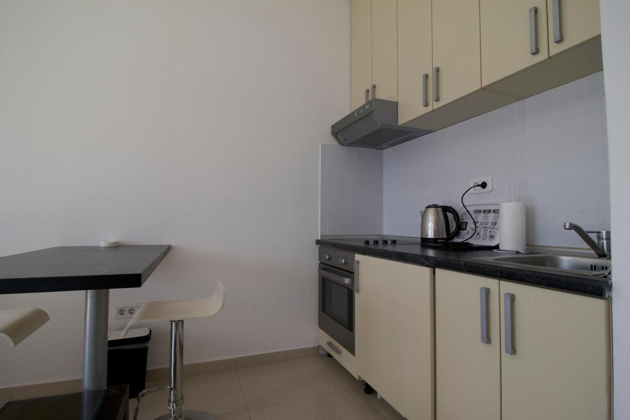 Waterfront Apartments Cattaro Esterno foto